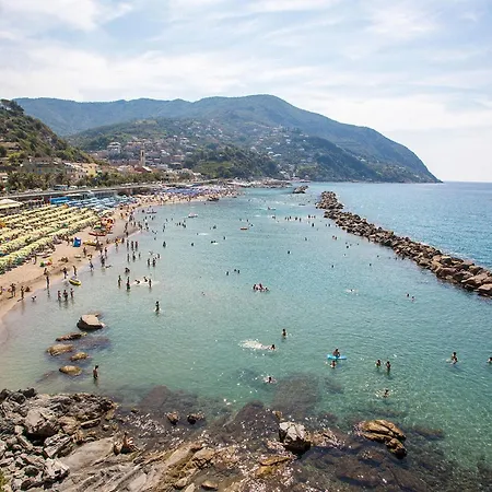 1 Bedroom Awesome In San Saturnino Bracco