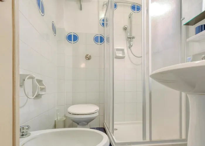 1 Bedroom Awesome In San Saturnino * Bracco